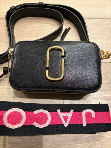 마크 제이콥스 블랙 숄더백 스냅샷