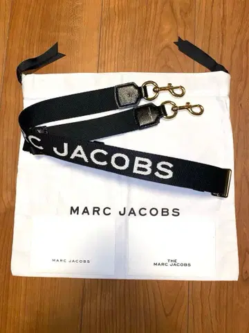 MARC JACOBS 블랙 스트랩 새상품급 수납 가방 포함 정품