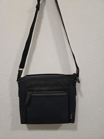 TAKEO KIKUCHI 숄더백