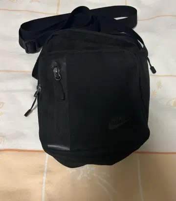 Nike 블랙 숄더백