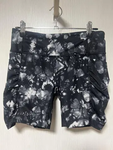 룰루레몬 타이다이 패턴 숏팬츠