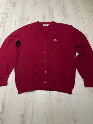 새상품급 LACOSTE 빨간색 버튼 가디건 XL