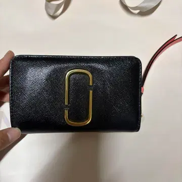 마크제이콥스 접이식 지갑 블랙 새상품급