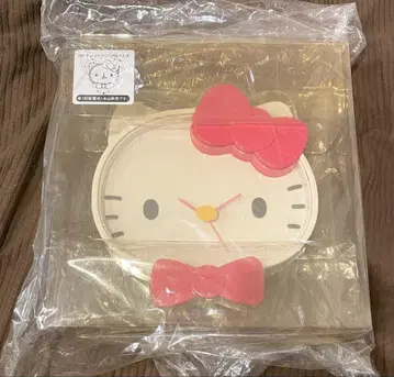 헬로키티 벽시계