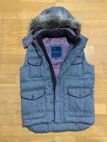 TOMMY HILFIGER 후드 부착 다운 베스트