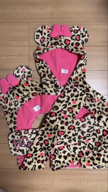 일요일까지 가격 인하 디즈니 레오파드 무늬 머플러 & 케이프 세트