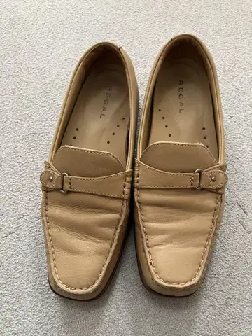 REGAL 베이지 로퍼