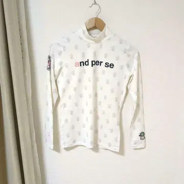 새상품급 and per se 모크넥 사이즈 M