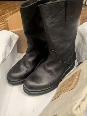 블랙 가죽 엔지니어 부츠