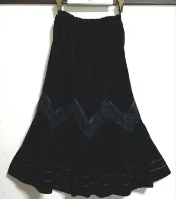 비드로포엠 블랙 벨벳 머메이드 플레어 스커트 허리밴딩