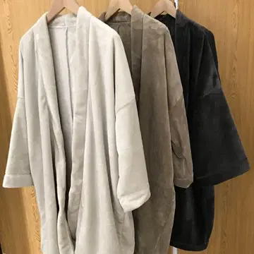 무인양품 따뜻한 파이버 입는 담요 카이마키 차콜