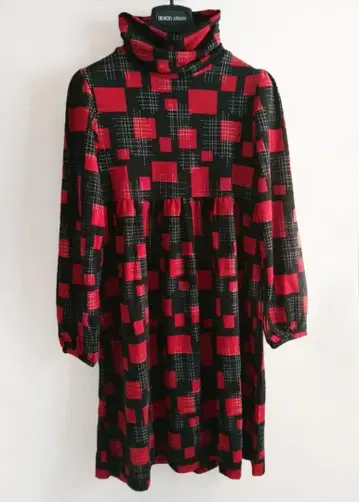 가을/겨울 터틀 니트 원피스 블랙 x 레드 M 사이즈