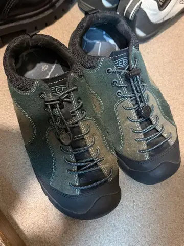 KEEN KEEN 스니커즈 24.5 올리브 그린