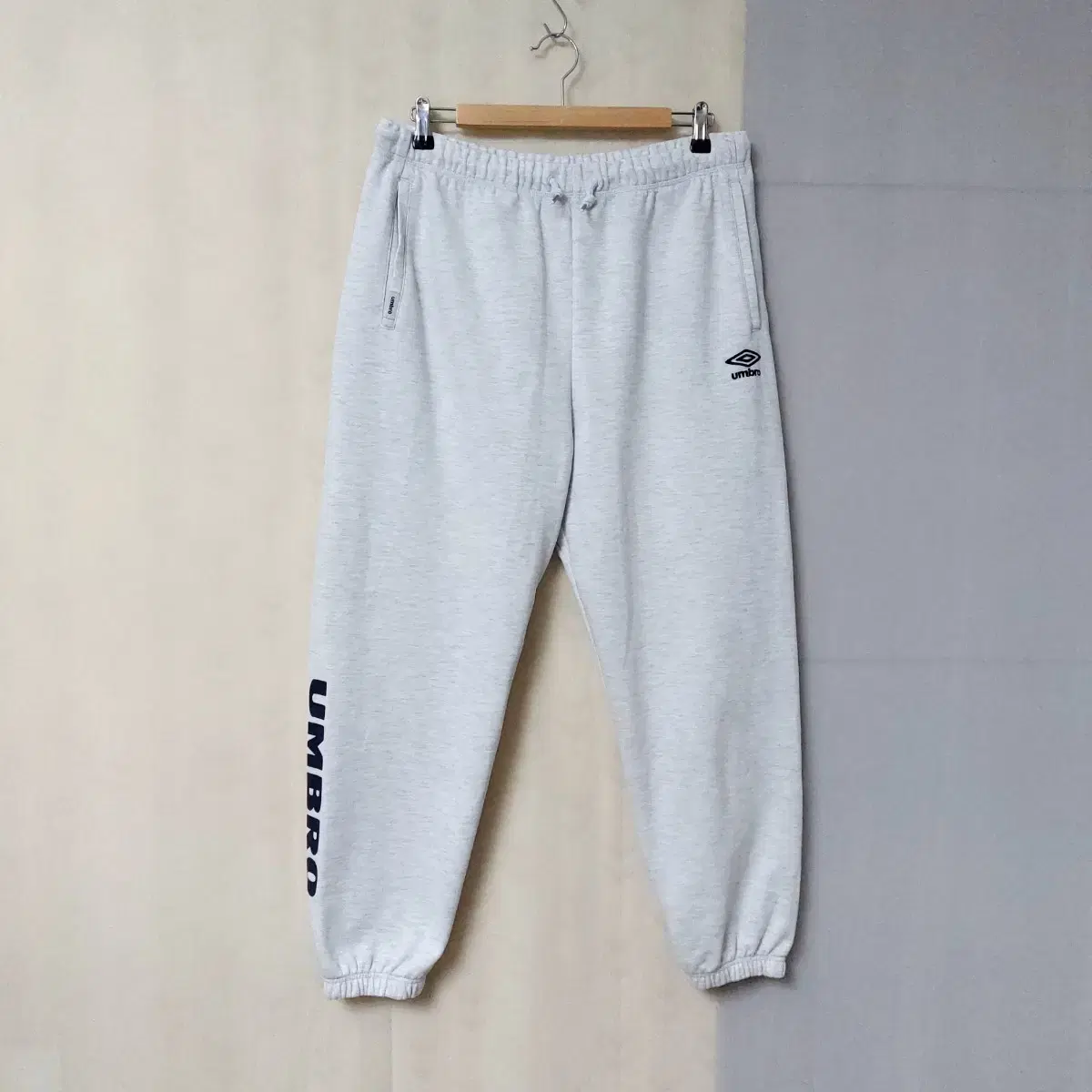 UMBRO 엄브로 XL) Umbro Oversized Lettering Jogger Pants #엄브로