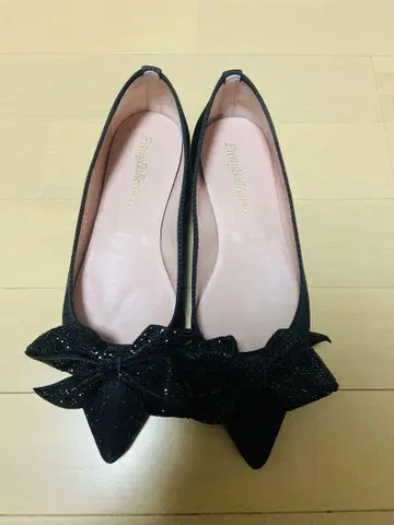 Pretty Ballerinas 블랙 플랫슈즈