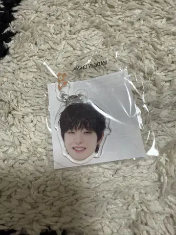 treasure 지훈 PLUSE ON POPUP 얼굴 아크릴 키링