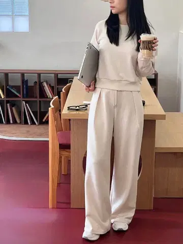 [ andar ] Mildmooth 오버핏 크롭 스웨트 셔츠