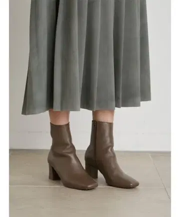 새상품 SNIDEL 스퀘어 숏부츠