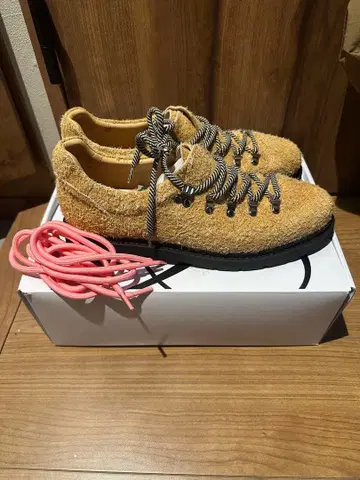 CRICLE CAGE 스니커즈 끈 포함 DANNER