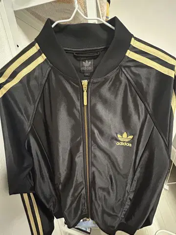 adidas 블랙 골드 트랙 자켓