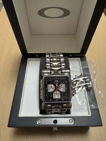 오클리 탱크 오클리 타임 탱크 미니지 머신 작동품