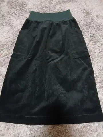 하버색 다크 그린 코듀로이 타이트 스커트