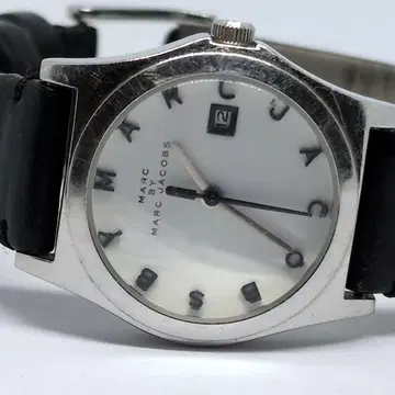 [정품 가동품] MARC JACOBS 아날로그 손목시계 화이트/블랙