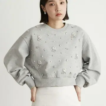 릴리 브라운 LILY BROWN 캔디 재고 펄 비쥬 맨투맨