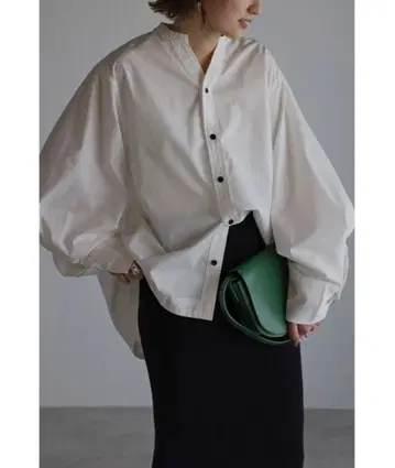 봉쥬르 사간 소매 볼륨 스키퍼 셔츠