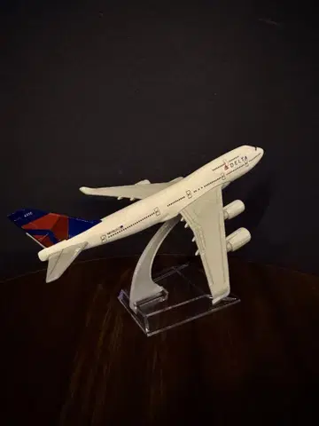 델타항공 B747-400 비행기 모형