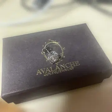 AVALANCHE 실버 다이아몬드 컷 귀걸이 (한쪽용)