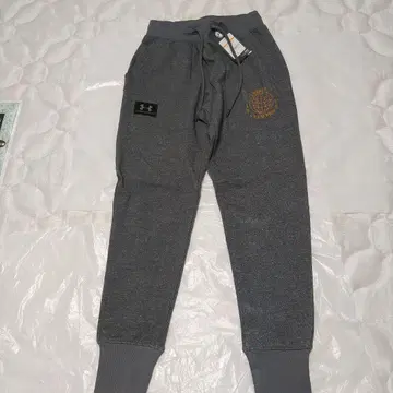 택 포함 새상품 Under Armour 그레이 조거 팬츠 SM