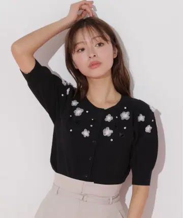 3D 플라워 니트탑 JILL by JILL STUART