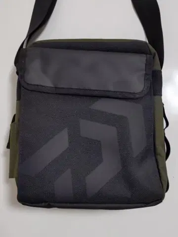 [ 새상품 ] 다이와-Daiwa- 낚시 숄더 파우치 올리브