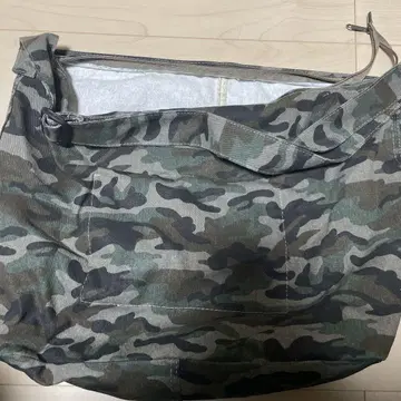 카모 패턴 캔버스 숄더백