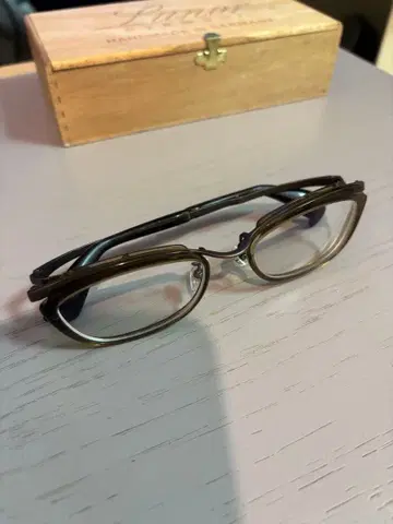 999.9 안경 포나인즈