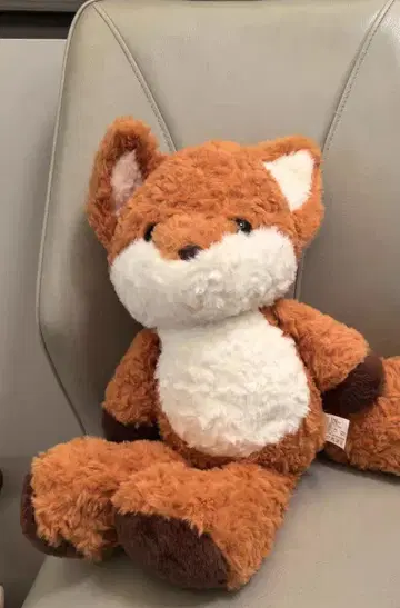 오렌지색 여우 봉제 인형
