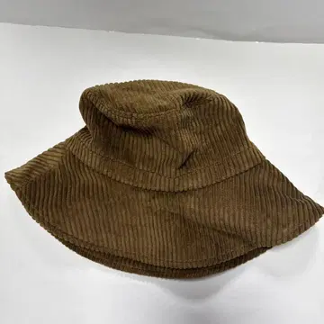 더 뉴하우스 웰링턴 햇