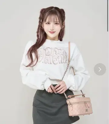 darich 자수 맨투맨 상의