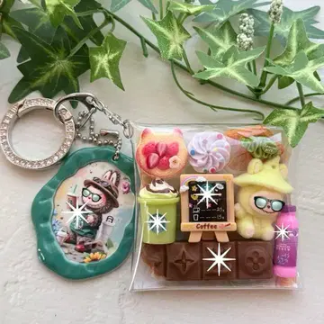 가챠 파우치 yellow 몬스터 cafe