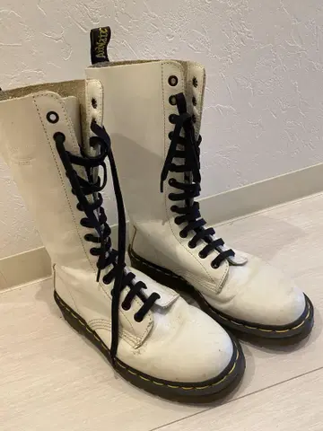 Dr. Martens 화이트 롱 부츠 UK5 잉글랜드제