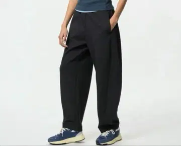 UNIQLO 블랙 드라이 맨투맨 커브 팬츠 긴 길이
