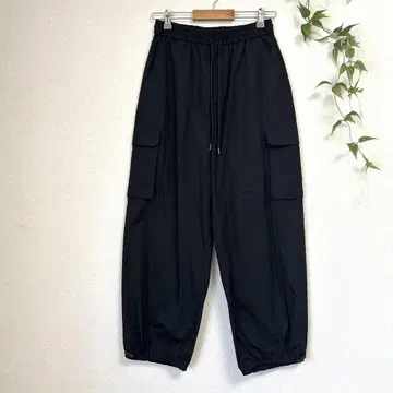 GU 벌룬 카고 팬츠 L 블랙 밑단 조절 가능 파라슈트 팬츠