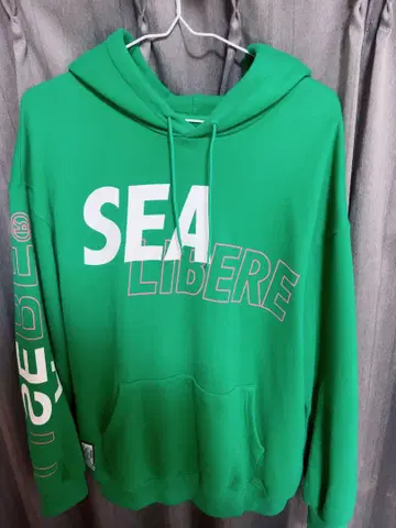WIND AND SEA x LIBERE 후드티
