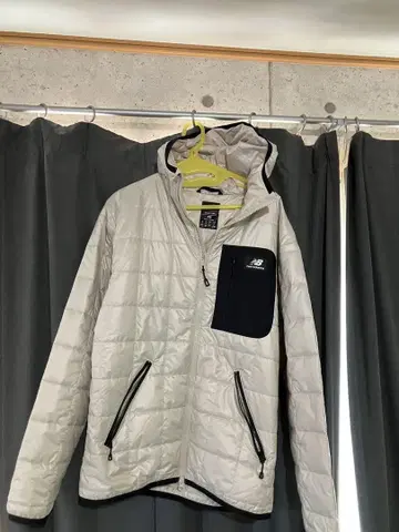 뉴발란스 패딩 자켓