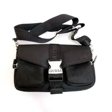 새상품급 GUESS 게스 세컨드 백 숄더백 블랙