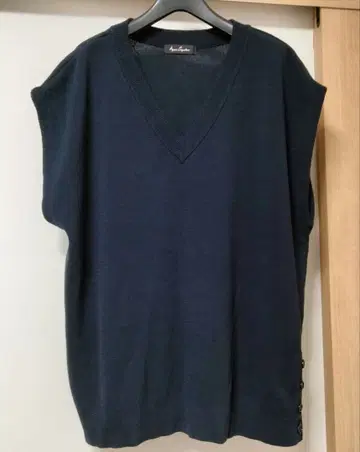 새상품급 앙코르 키 V넥 코튼 니트 베스트 네이비 LL