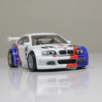 핫휠 01 BMW M3 GTR 개봉 완료