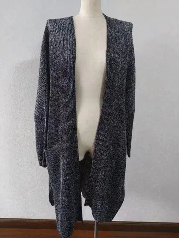 스페치오 가디건 블랙 화이트