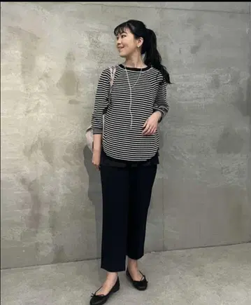 비어즐리 돌먼 니트 티셔츠